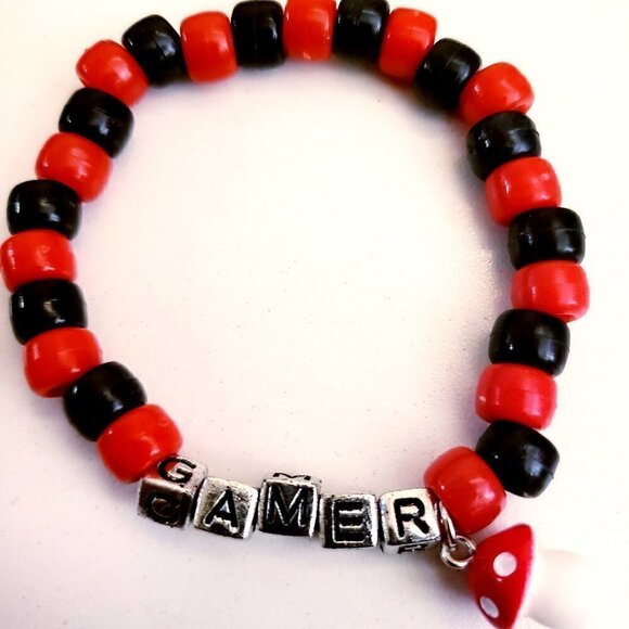 Gamer Kandi Bracelet With Mushroom Charm - Picture 1 of 3